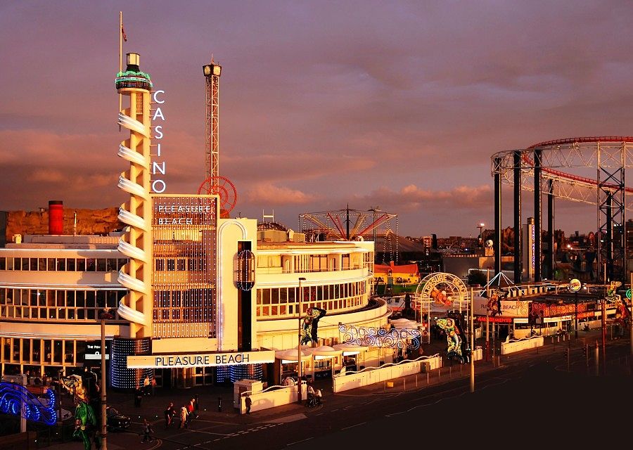 Het Casino Building in Blackpool Pleasure Beach 