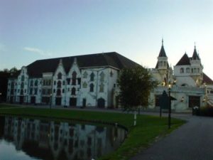 Zijgevel Theater de Efteling