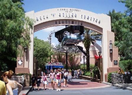 Ingang Rock 'n' Roller Coaster in Disney's Hollywood Studios