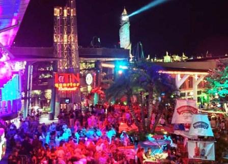 Party in CityWalk