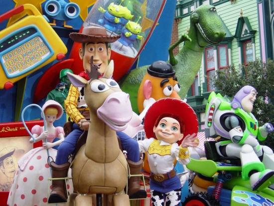 De sterren van Toy Story in de parade in Disneyland Paris - Foto: (c) Parkplanet