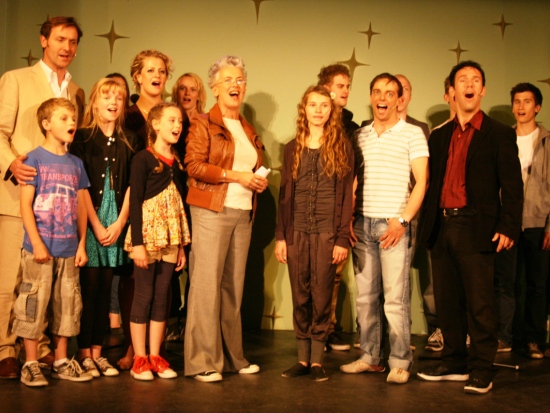 De zingende cast van de musical Droomvlucht in de Efteling - Foto: Parkplanet
