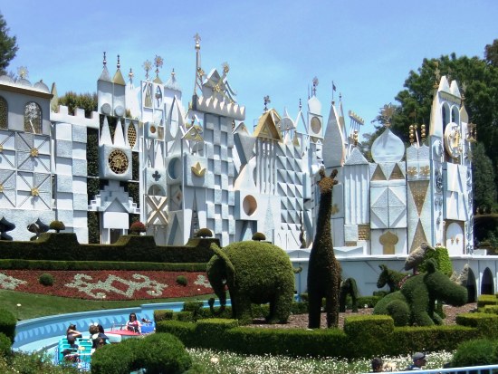 It's a Small World in Disneyland Anaheim - Foto: (c) Adri van Esch, Parkplanet