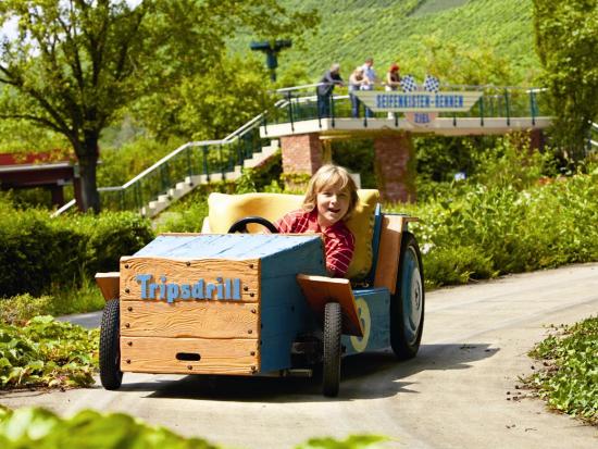 Ouderwets in een zeepkist rijden in Erlebnispark Tripsdrill