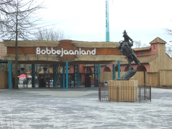 De nieuwe ingang van Bobbejaanland - Foto: Adri van Esch, Parkplanet