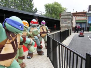 De feestelijke opening van de Turtles-verkeersschool in Movie Park Germany - Foto: Hans van Kilsdonk / Rides