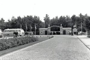 De ingang van de Efteling in de jaren 50