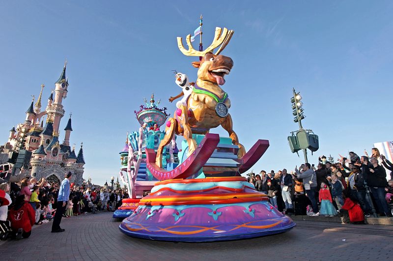 Disney Stars on Parade in Disneyland Paris - Foto: © Disney