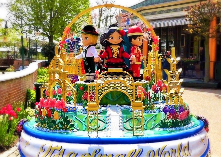 Walt Disney World verzorgde één van de praalwagens in de jubileumparade van Tivoli in Kopenhagen