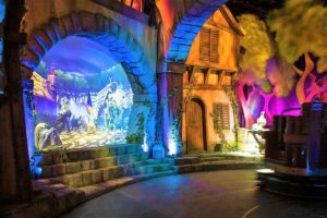 Darkride Bazyliszek in het Poolse pretpark Legendia, gerealiseerd door Jora Vision