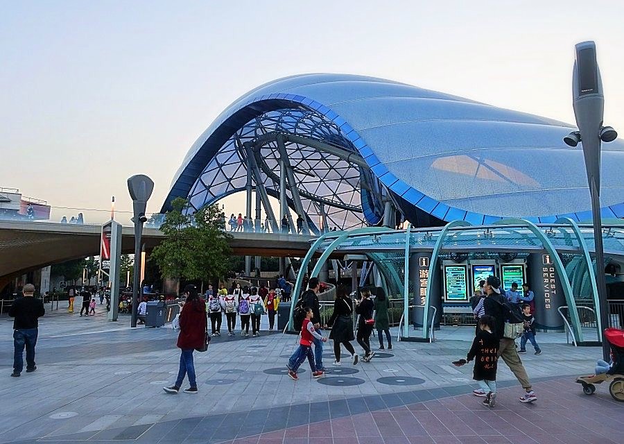 Tomorrowland in Shanghai Disneyland - Foto: © Adri van Esch