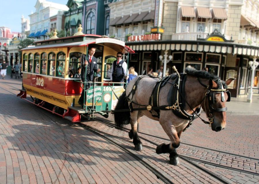Horse-drawn Streetcar in Disneyland Paris - Foto: © Adri van Esch