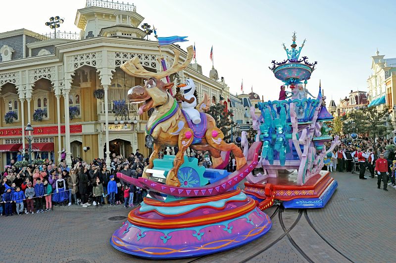 Stars on Parade in Disneyland Paris - Foto: © Disney